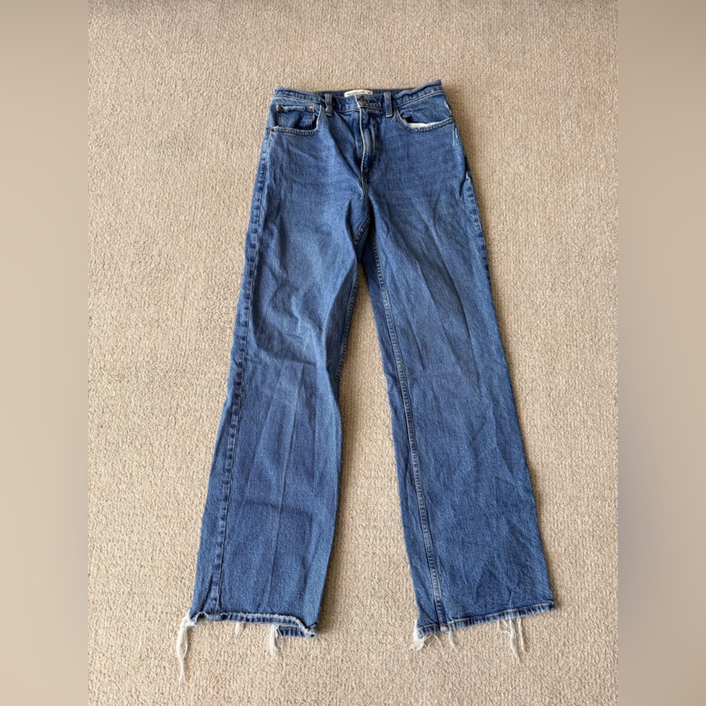 Abercrombie & Fitch Women's 90’s Relaxed Jean High Rise 28Long